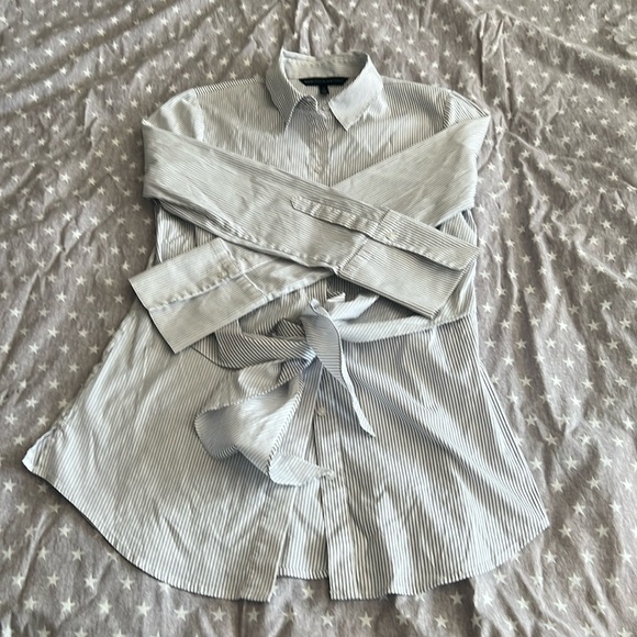 White House Black Market tie front tunic, white/black French cuffs - size 4 - Picture 3 of 9